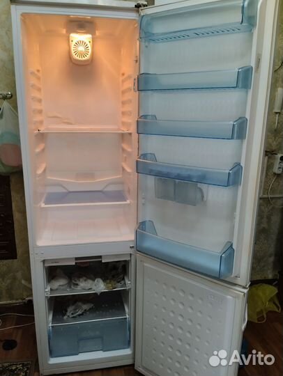 Холодильник бу Веко