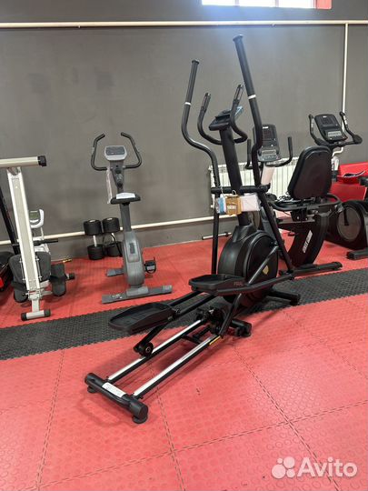 Эллипс на 130 кг передний маховик