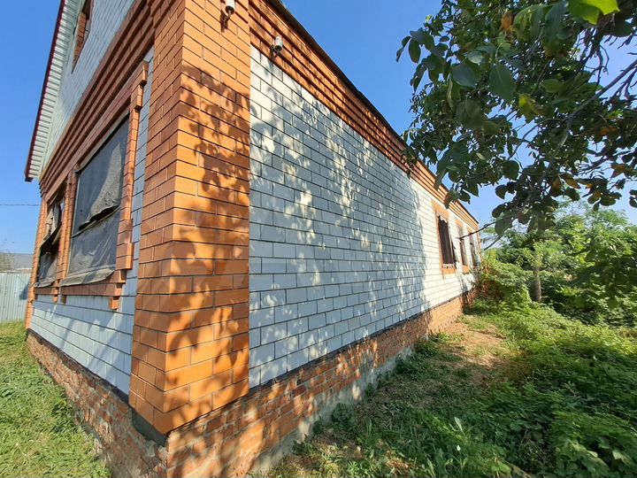 Дом 101,6 м² на участке 7 сот.