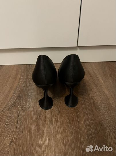 Туфли атласные