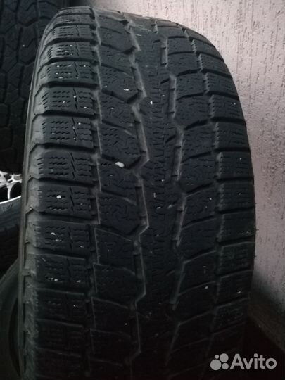 Toyo Observe Ice-Freezer SUV 225/60 R17