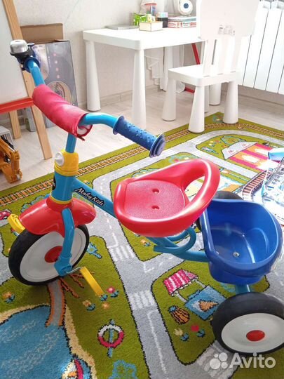 Трехколесный велосипед Moby kids Лучик
