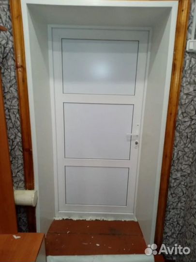 Теплая дверь в часный дом
