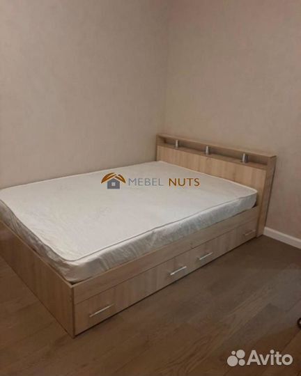 Кровать