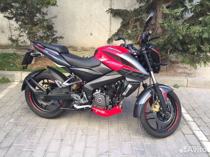 Bajaj pulsar NS 200