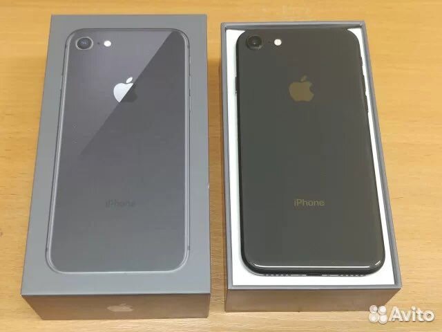 iPhone 8, 64 ГБ