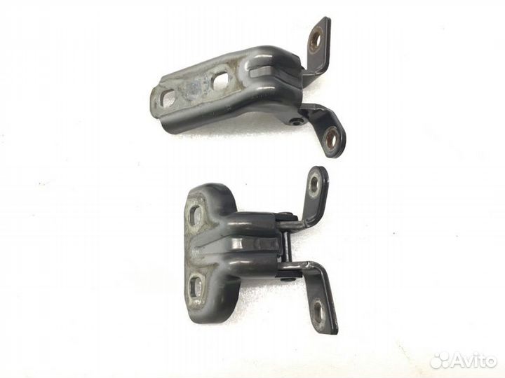 Петля двери задняя правая Chevrolet Cruze седан