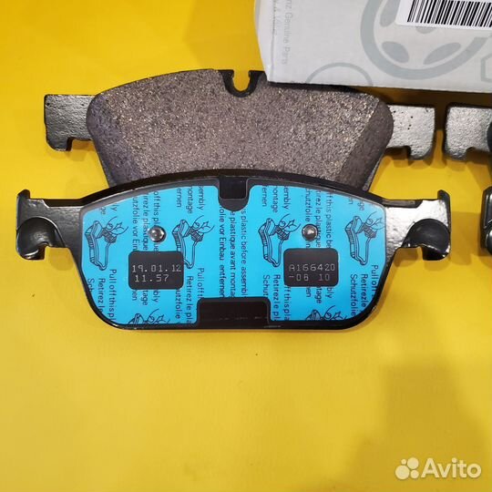 Тормозные колодки mercedes W166 новые