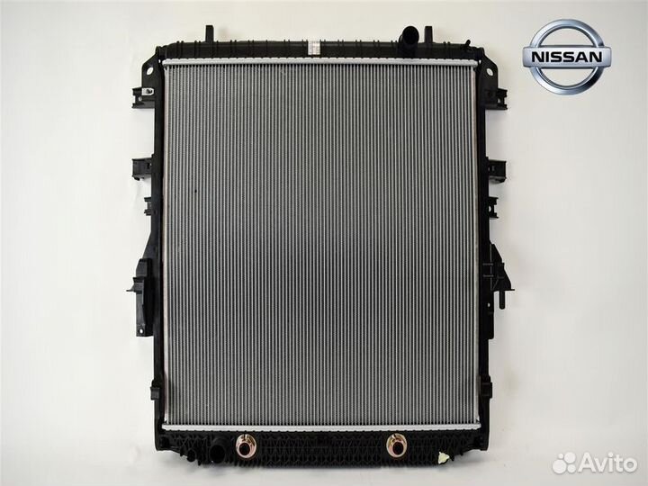 Радиатор двс Nissan село Уват