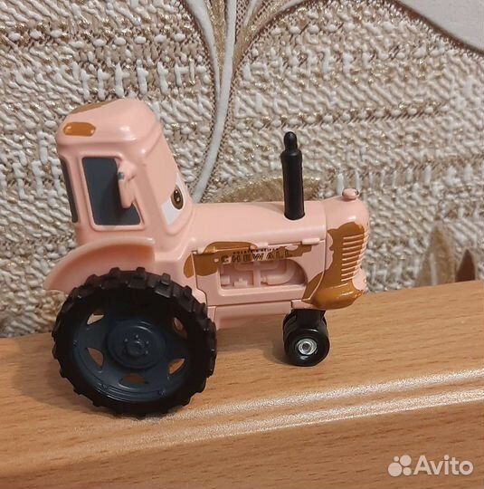 Трактор корова из мультика Тачки