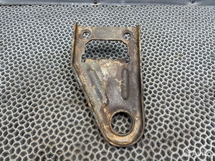 Петля буксировочная задняя Газ Волга Сайбер 2.4