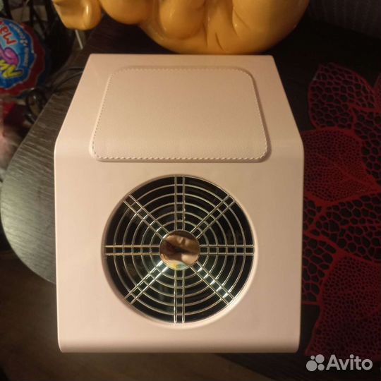 Маникюрный пылесос