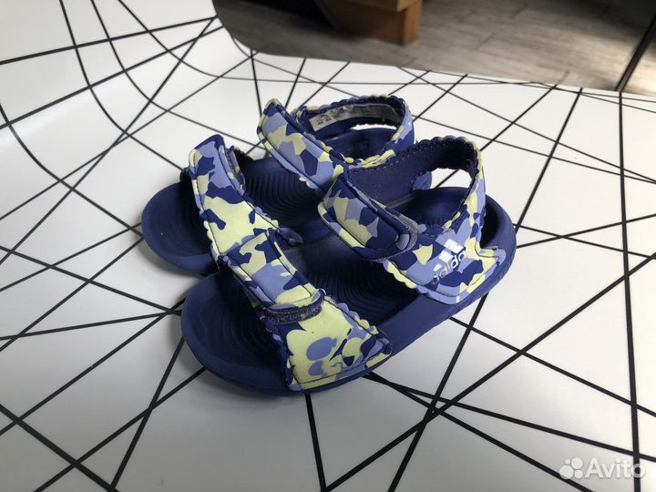 Шлепанцы adidas