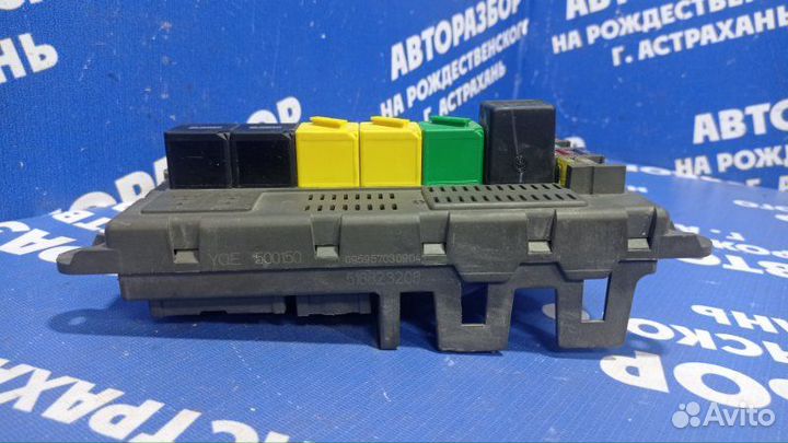 Блок предохранителей салона Land Rover Freelander