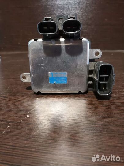 Блок управления вентилятором Toyota Camry Corolla