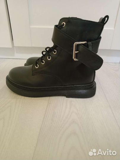 Ботинки р.35