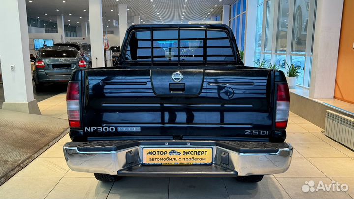 Nissan NP300 2.5 МТ, 2008, 232 864 км