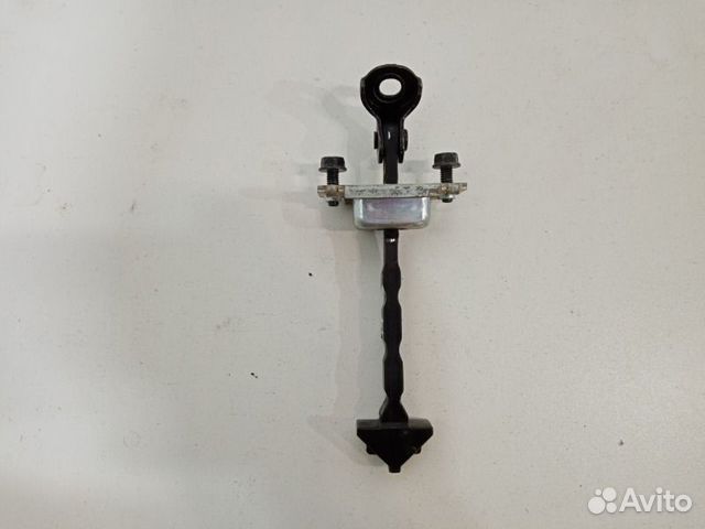 Ограничитель двери передний левый Mazda 3 BL