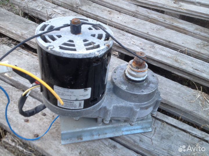 Мотор с редуктором