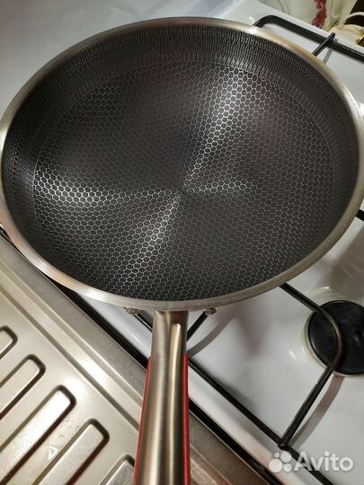 Сковорода Вок