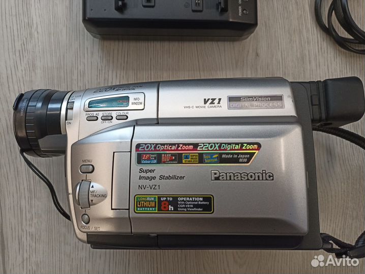 Видеокамера Panasonic NV-VZ1EN + аксессуары