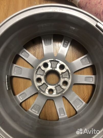 Литой диск R16 от Тойоты Кемри 70