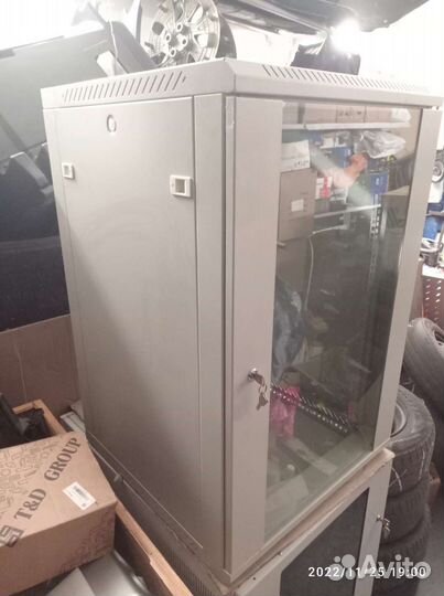 Шкаф серверный 18U и комплектующие