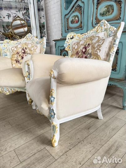 Кресла каминные бежевые, Италия,Дерево