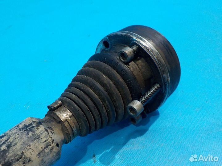 Привод колеса передний правый skoda Yeti 2009-2018