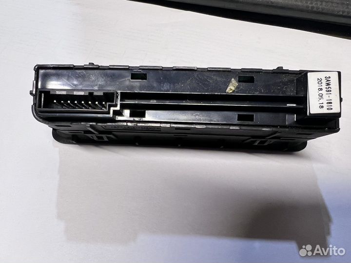 Кнопка бака, багажника и антизанос Соната 7 LF