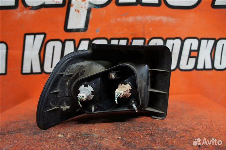 Стоп задний правый Toyota Ipsum SXM10 1997