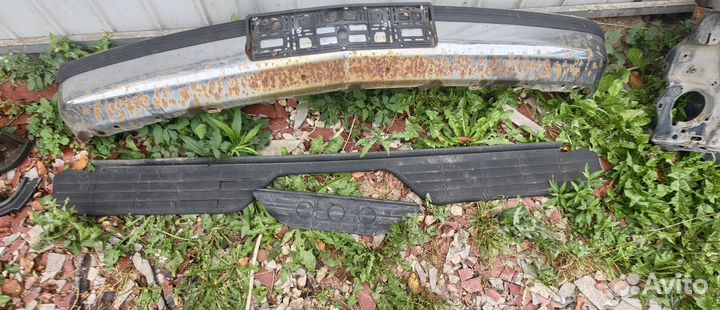 Задний бампер на Шевроле Тахо 1