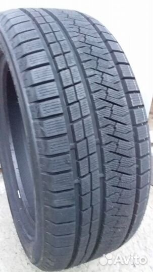 Farroad FRD78 245/40 R18 и 265/35 R18