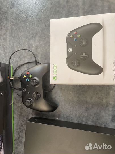 Xbox One x 1tb с играми