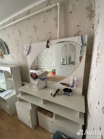 Спальный гарнитур