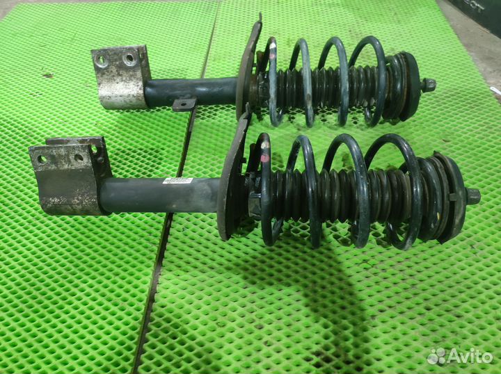 Peugeot 308 Амортизатор передний (в сборе)