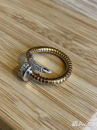 Серебряное кольцо женское