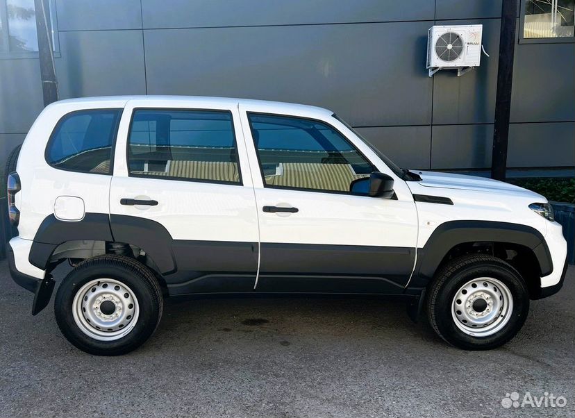 ВАЗ (LADA) Niva Travel 1.7 MT, 2024