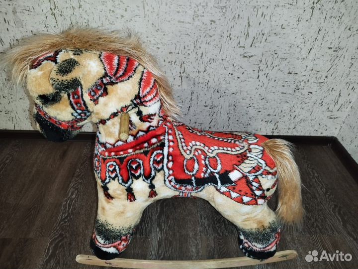 Конь качалка