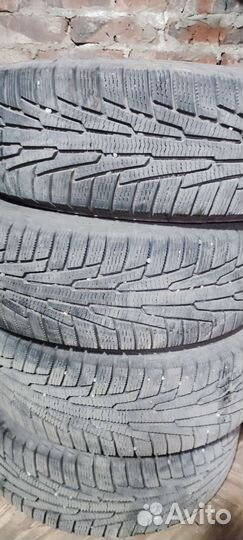Nokian Tyres Hakkapeliitta 7 SUV 215/65 R16 102