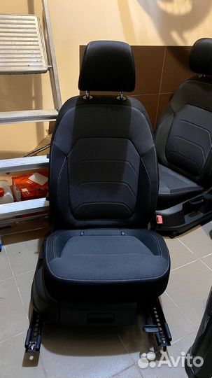 Передние сиденья Skoda Kodiaq с подушками