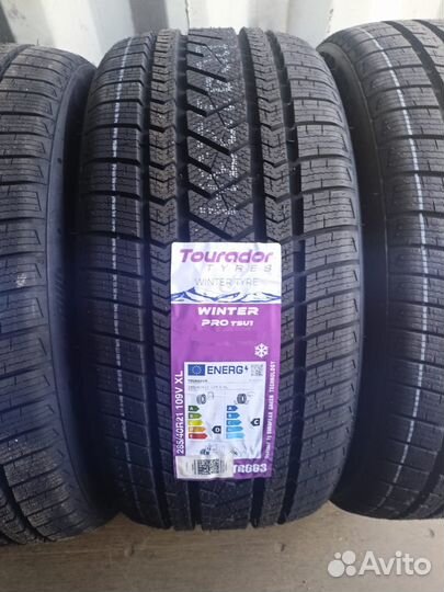 Tourador Winter Pro TSU1 275/45 R20 и 305/40 R20 108V