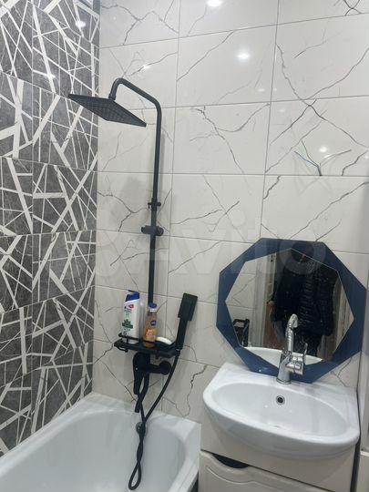 2-к. квартира, 57 м², 2/9 эт.