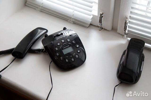 Радиотелефон Voxtel с автономной зарядной станцией объявление продам