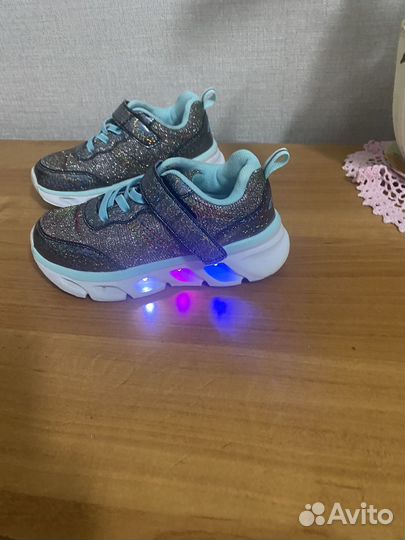 Кроссовки для девочки 27 размер