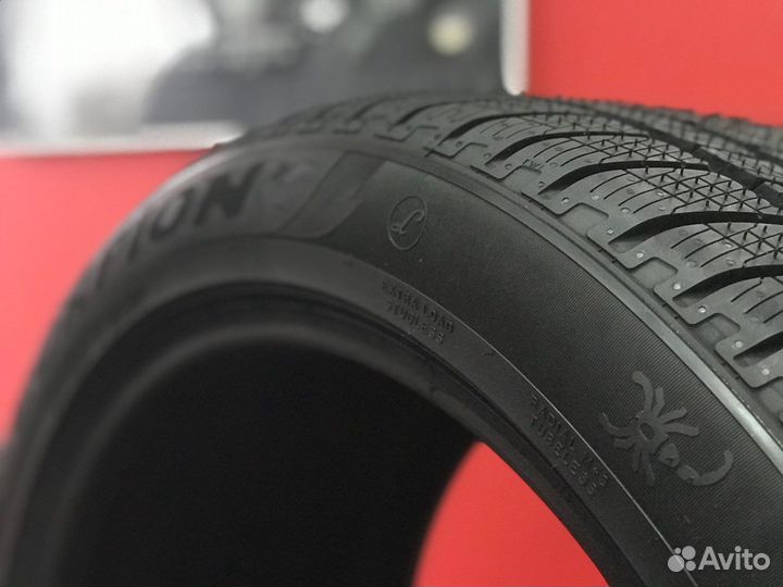 Pirelli Scorpion Winter 285/40 R22 и 325/35 R22 114W