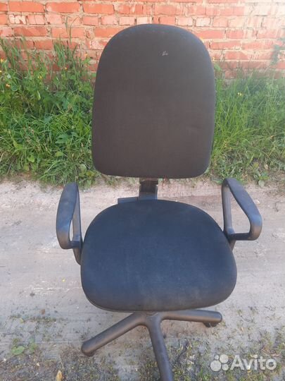 Компьютерное кресло