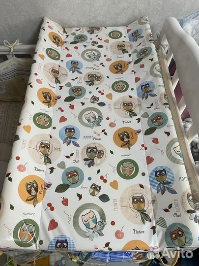 Пеленальная доска на кроватку