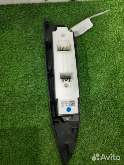 Блок управления стеклоподъемниками Mazda 3 Bl