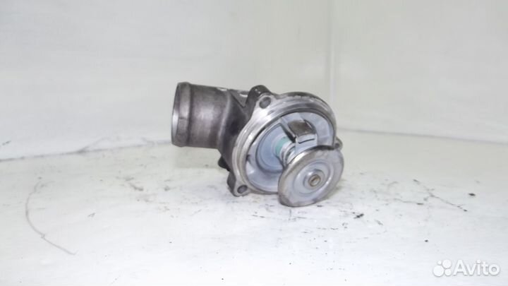 Корпус термостата A1112030875 Мерседес C-Класс